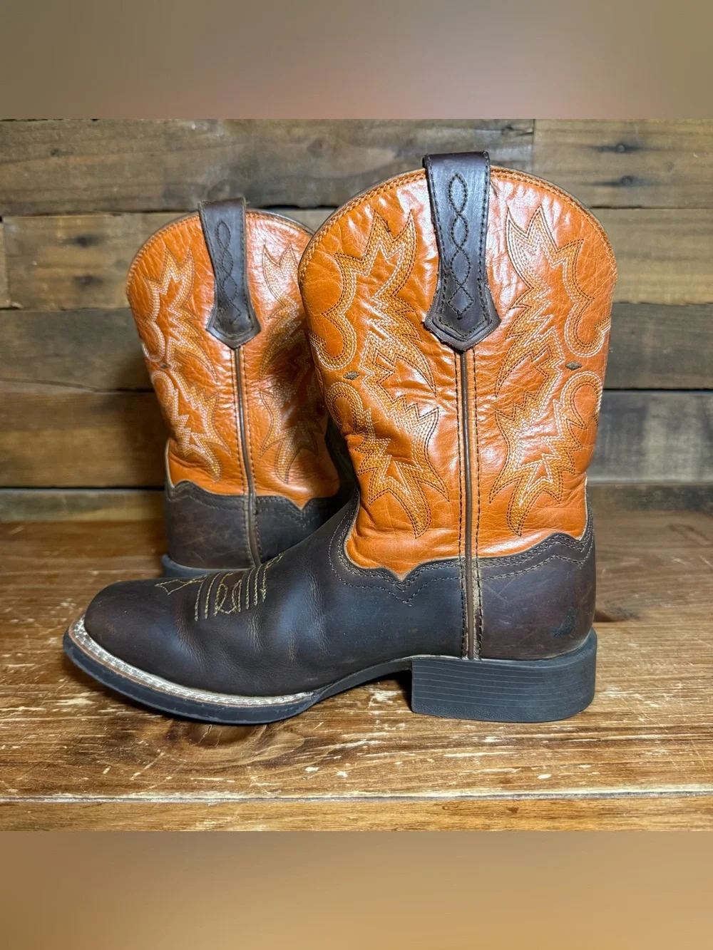 Ariat Kids Leather Cowboy Western Boots  Orange and Brown Sz 2 Style 10016227
